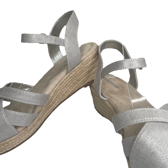 Lands End Womans Platform Wedge Espadrille Strappy Sandal Silver Metallic US 8.5 - Picture 2 of 15